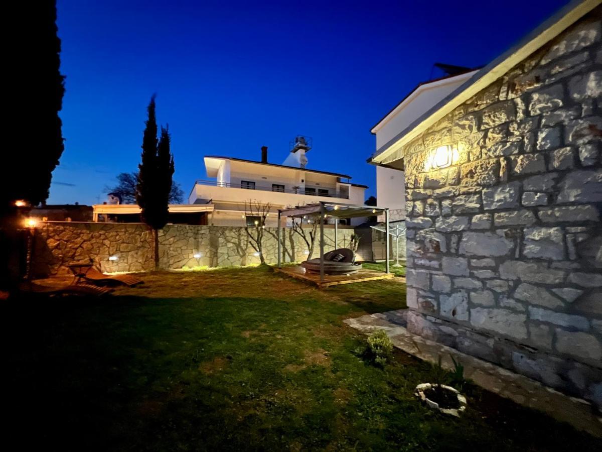 Holiday House "Laurus Garden" With Private Parking Μεντουλίν Εξωτερικό φωτογραφία