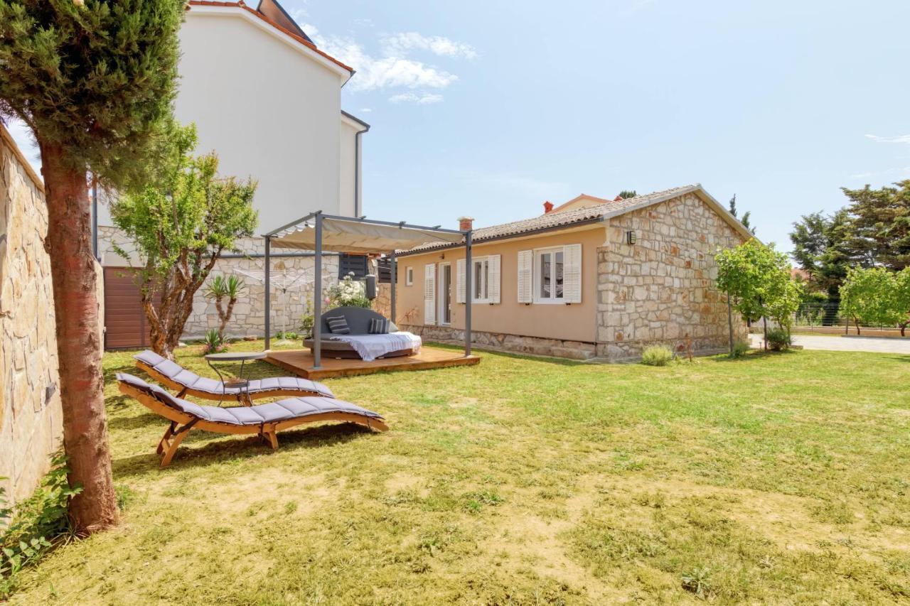 Holiday House "Laurus Garden" With Private Parking Μεντουλίν Εξωτερικό φωτογραφία