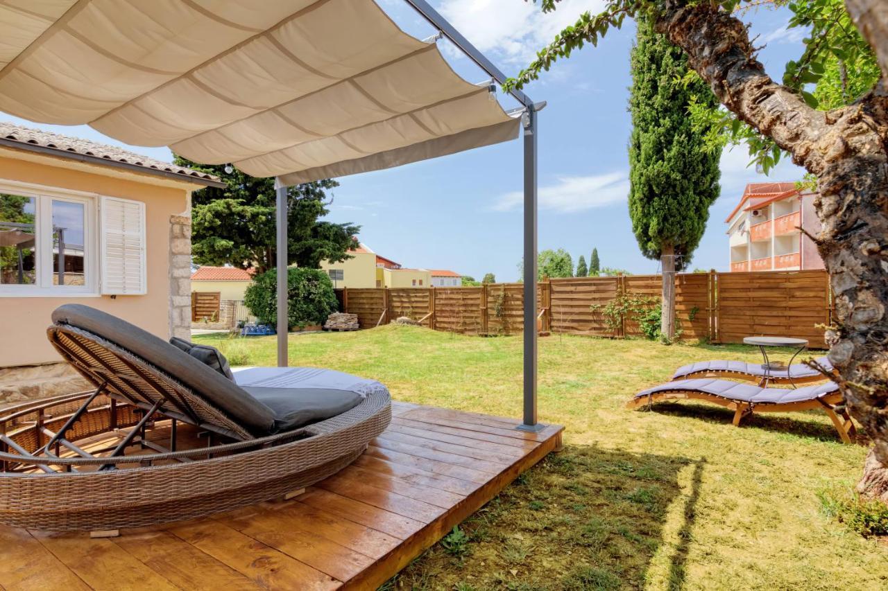 Holiday House "Laurus Garden" With Private Parking Μεντουλίν Εξωτερικό φωτογραφία
