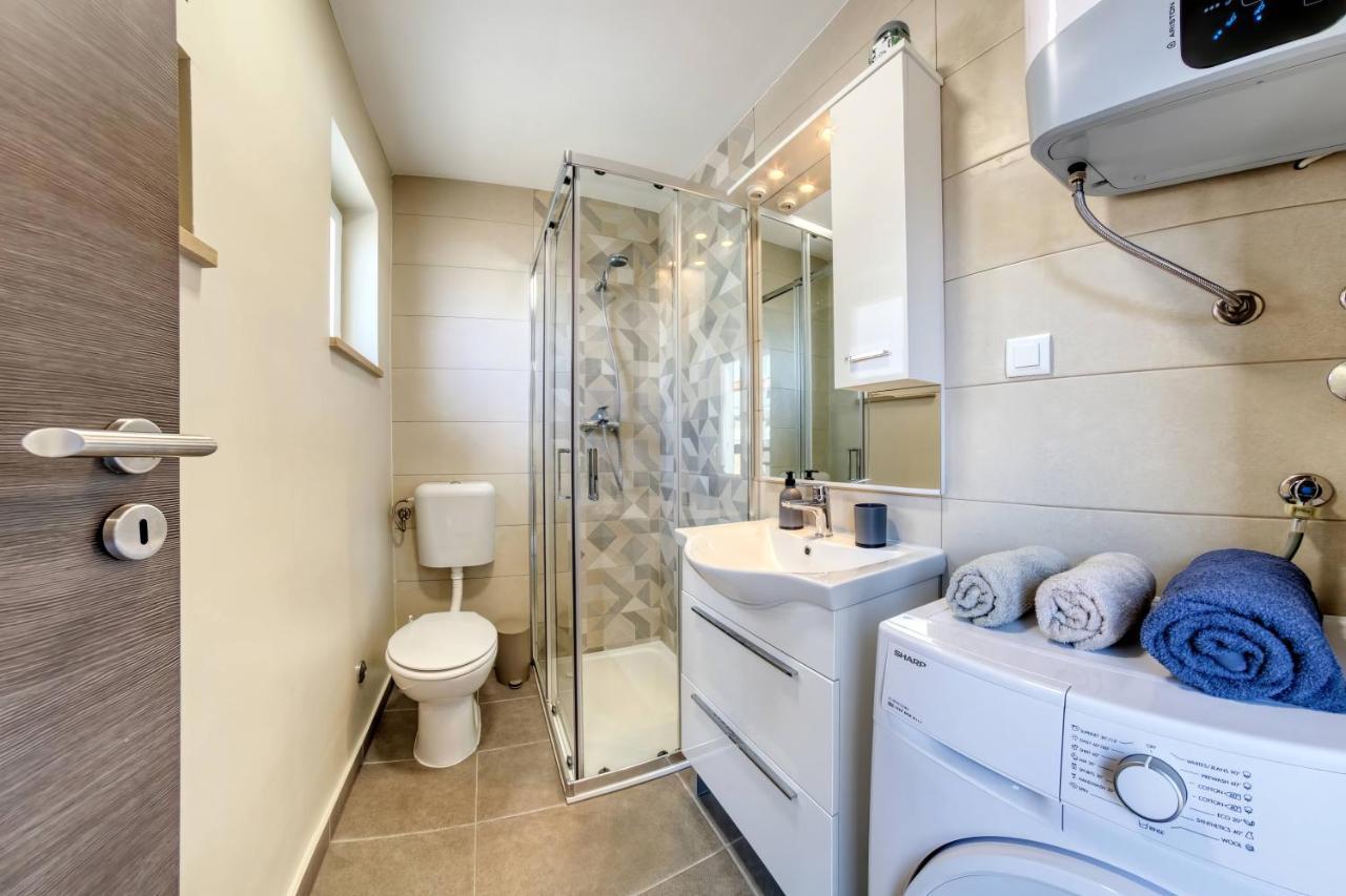 Holiday House "Laurus Garden" With Private Parking Μεντουλίν Εξωτερικό φωτογραφία