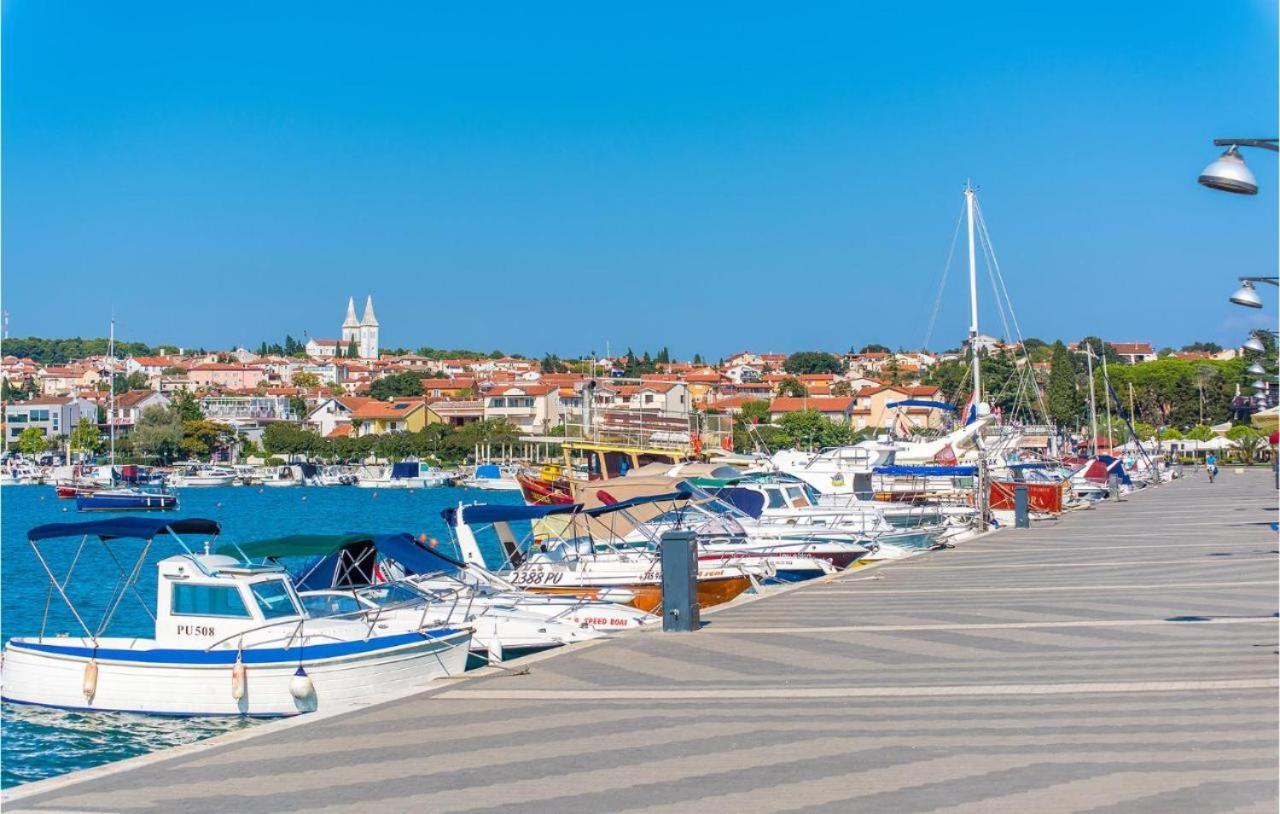 Holiday House "Laurus Garden" With Private Parking Μεντουλίν Εξωτερικό φωτογραφία