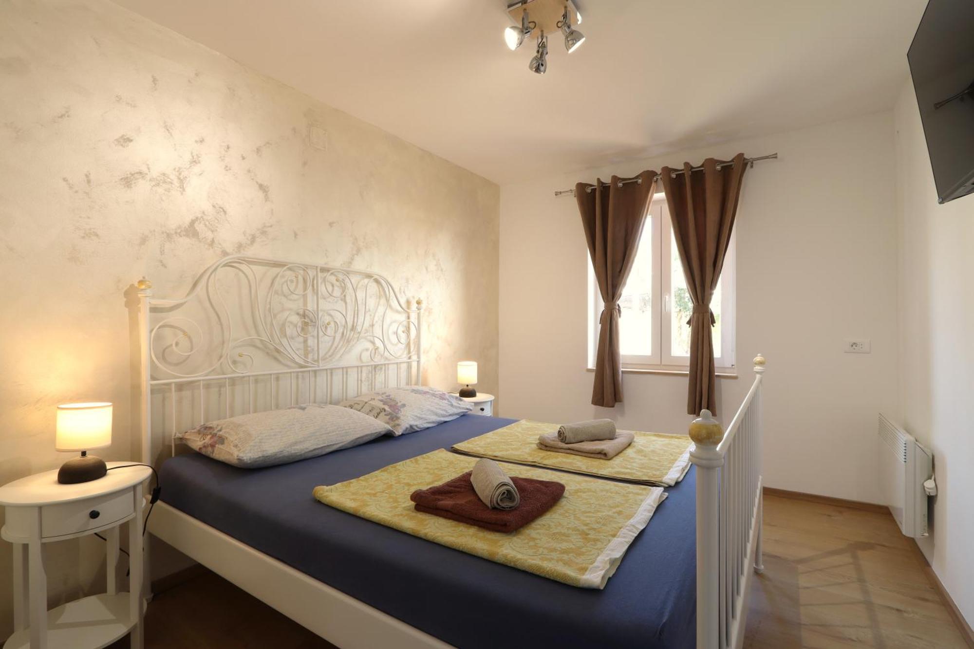 Holiday House "Laurus Garden" With Private Parking Μεντουλίν Εξωτερικό φωτογραφία