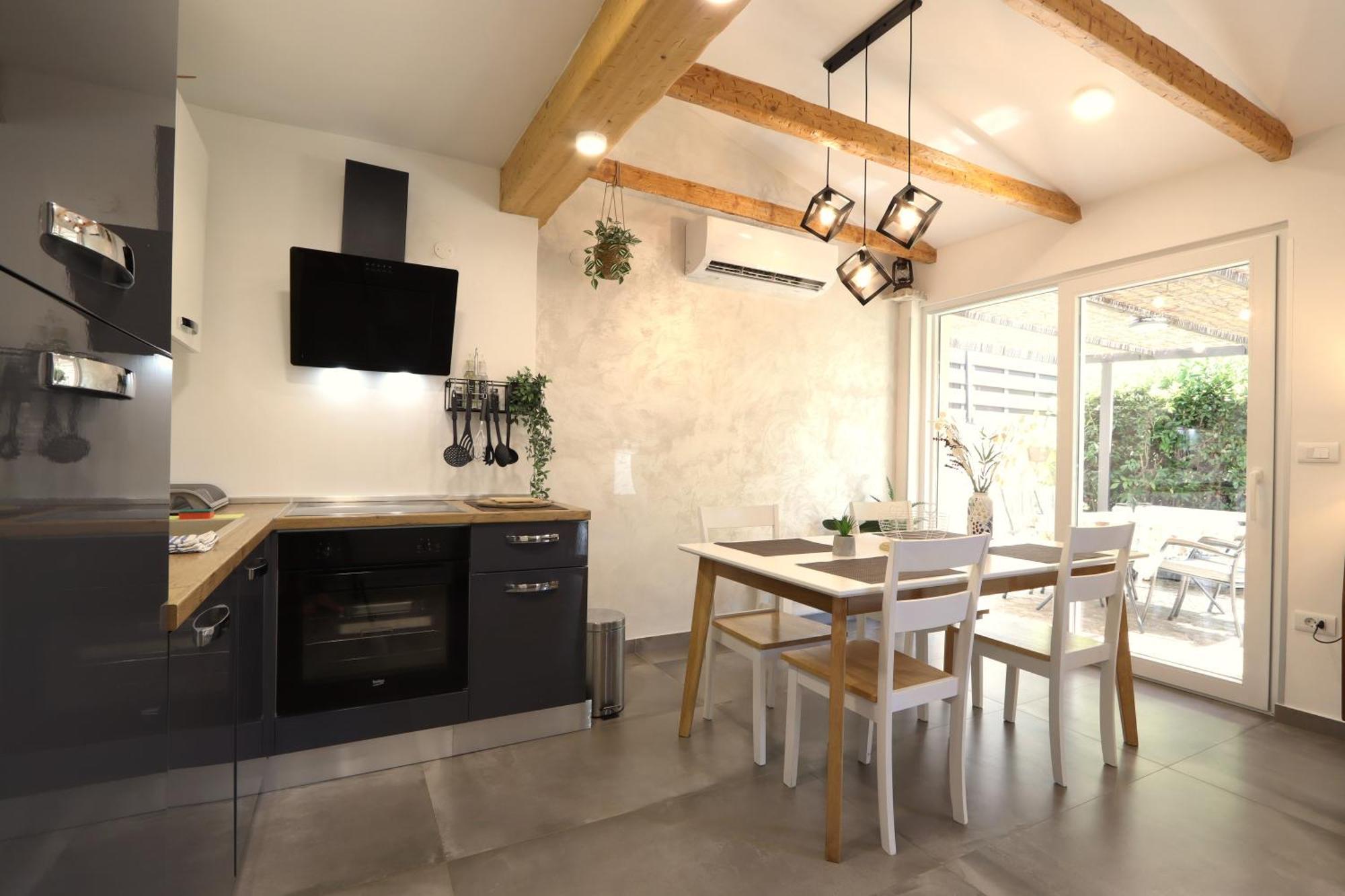 Holiday House "Laurus Garden" With Private Parking Μεντουλίν Εξωτερικό φωτογραφία